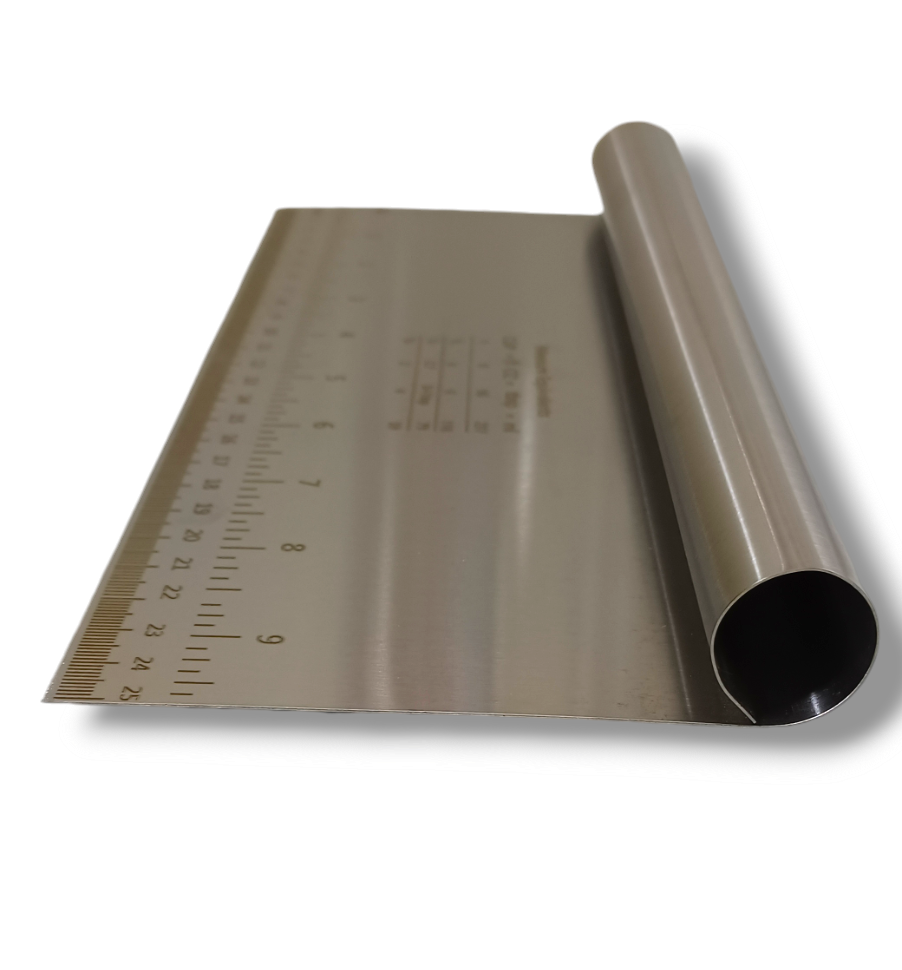 Cake Scrapper Cutter Chopper Stainless Steel with Measuring Scale, Pizza Pastry Bread Dough Multipurpose Scraper Icing Fondant Decorating Smoothing Baking Tools